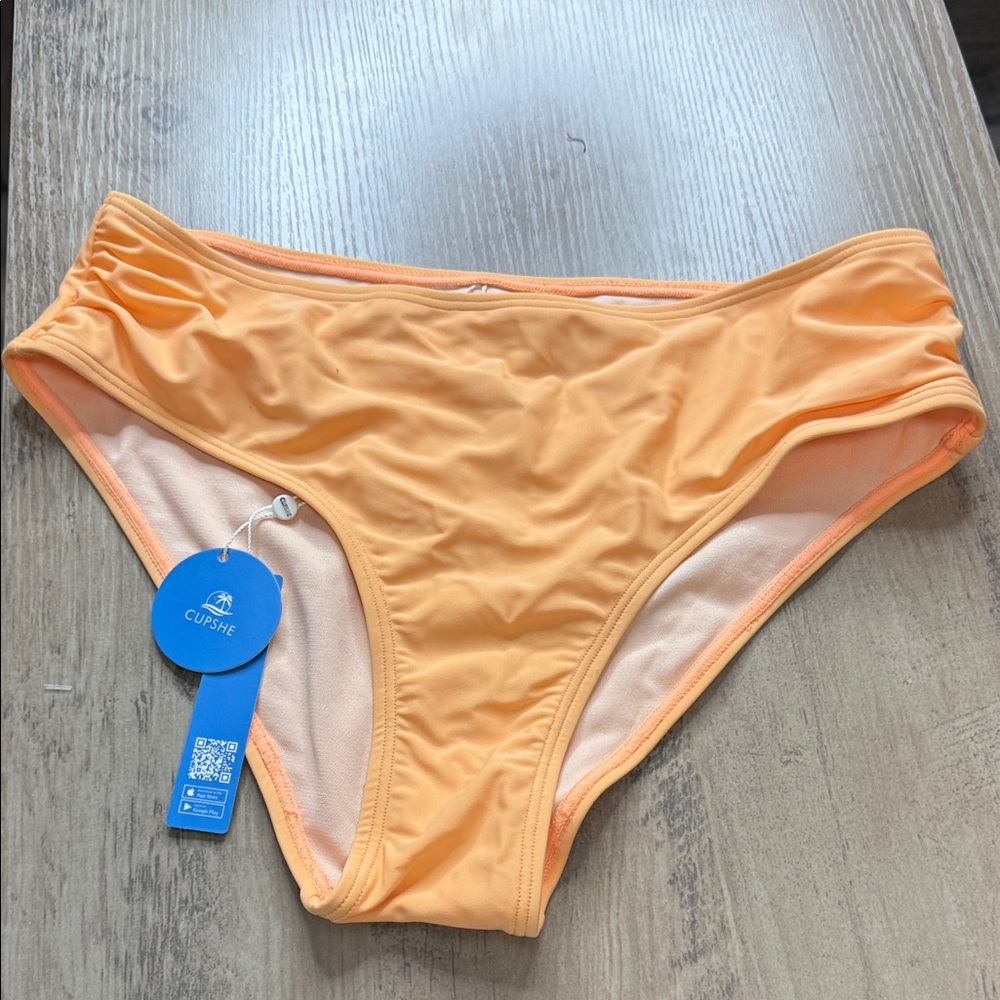 NWTs Cupshe Medium Peach Bikini Bottom